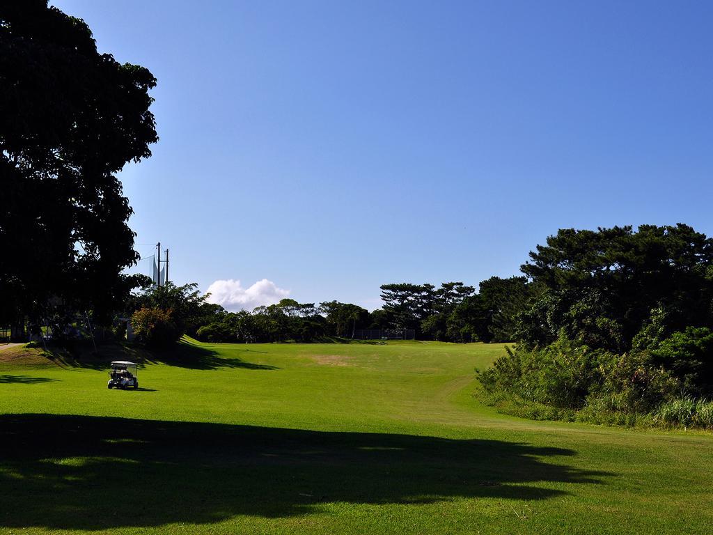 Motobu Green Park And Golf Course Exterior photo