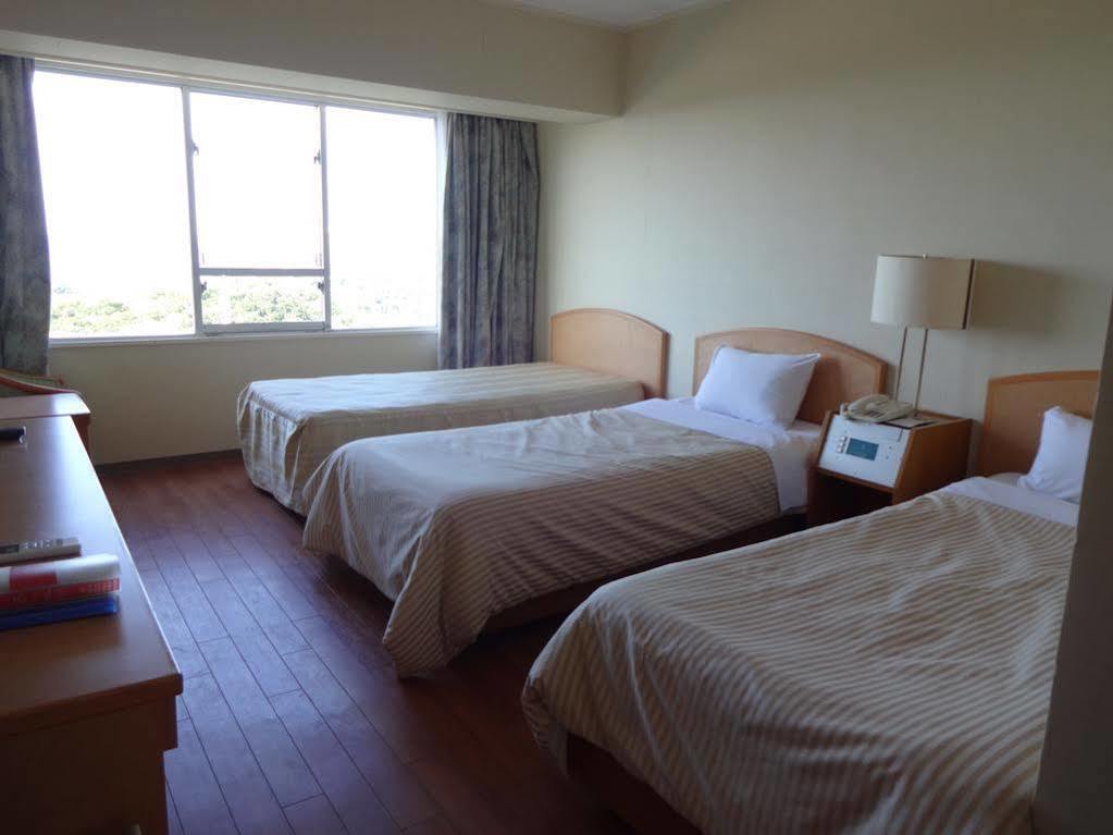 Motobu Green Park And Golf Course Exterior photo